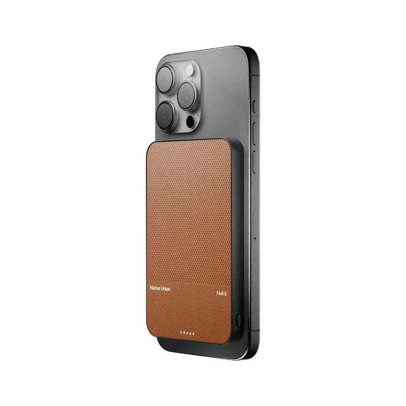 powerbank_tan_01.webp