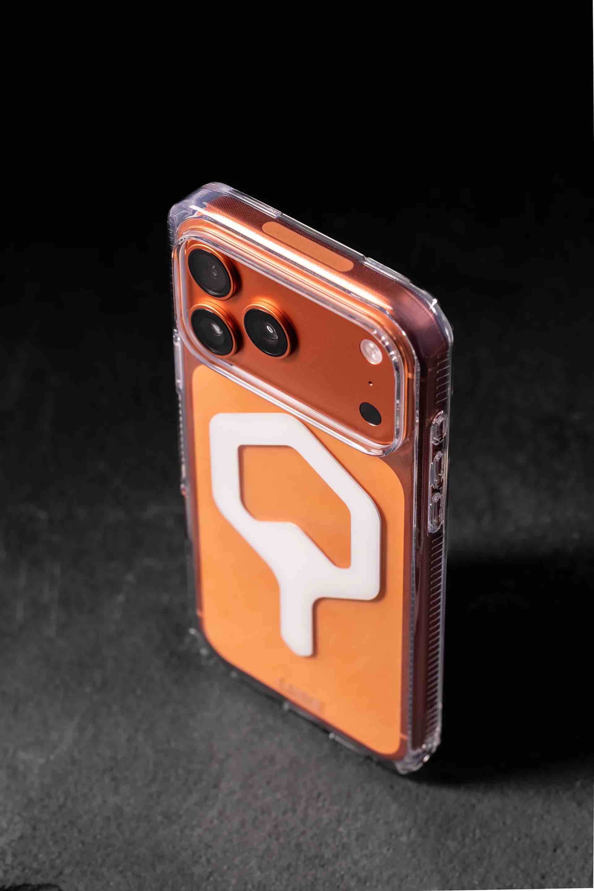 UAG iPhone 17 Pro Plyo Magsafe Case